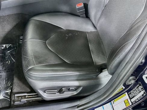 Used 2021 Toyota Camry XLE AWD/4WD image 23