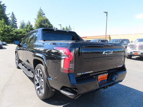 Used 2025 Chevrolet Silverado EV RST AWD/4WD image 5