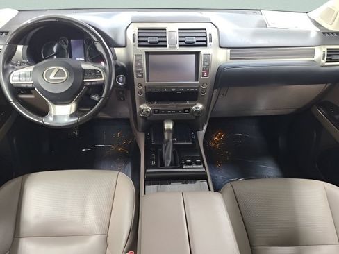 Used 2020 Lexus GX 460 Premium w/ Premium Package AWD/4WD image 24