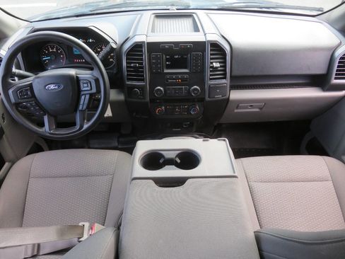 Used 2018 Ford F150 XLT image 12