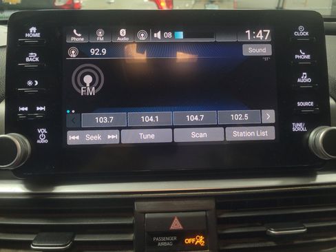 Used 2018 Honda Accord Sport image 25