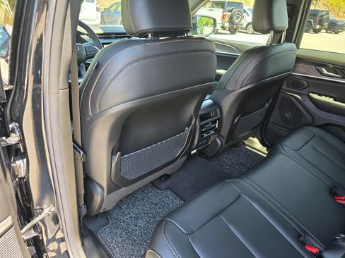 New 2026 Jeep Grand Cherokee Limited AWD/4WD image 24