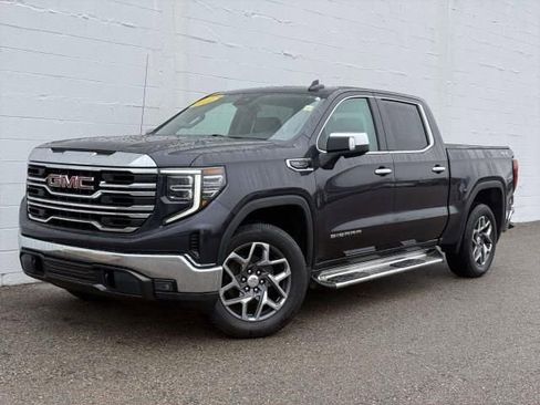 Used 2022 GMC Sierra 1500 SLT w/ SLT Convenience Package image 1