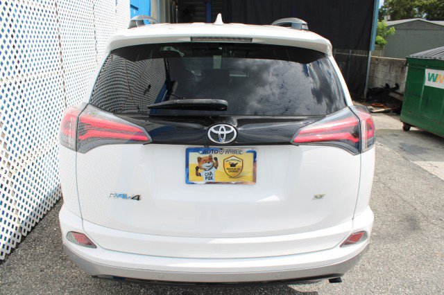 Used 2017 Toyota RAV4 SE FWD image 8