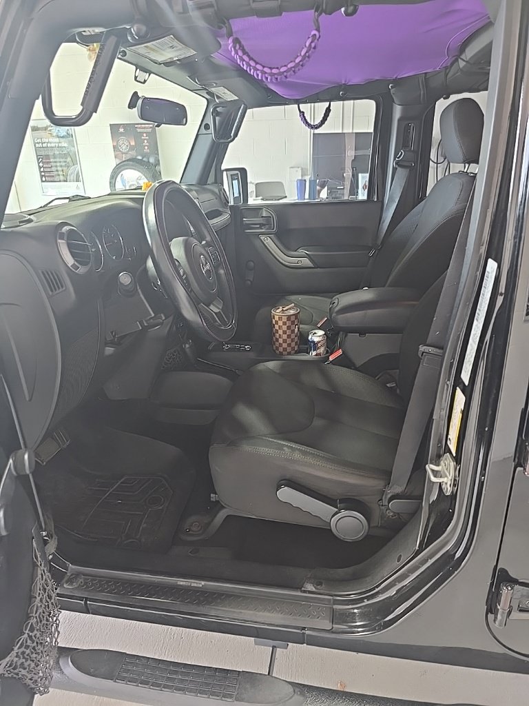 Used 2015 Jeep Wrangler Unlimited Sport AWD/4WD image 4