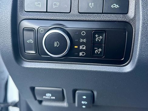 Used 2024 Ford F250 Platinum image 25