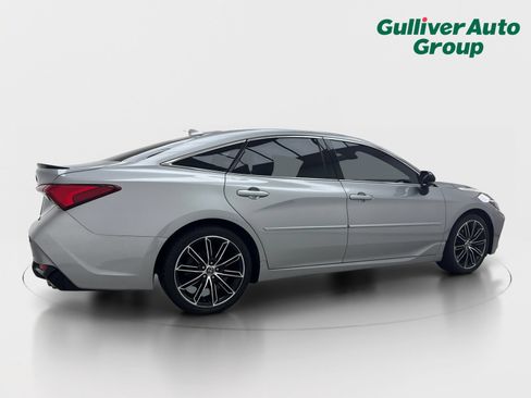 Used 2019 Toyota Avalon Touring w/ Advanced Safety Package FWD image 9
