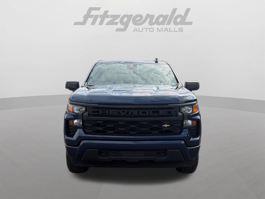 Used 2023 Chevrolet Silverado 1500 Custom AWD/4WD image 2