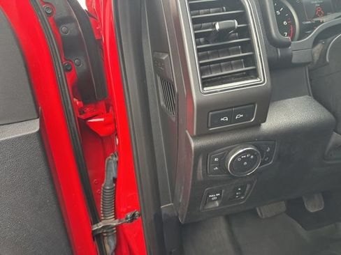Used 2018 Ford F150 XLT w/ Equipment Group 302A Luxury AWD/4WD image 18