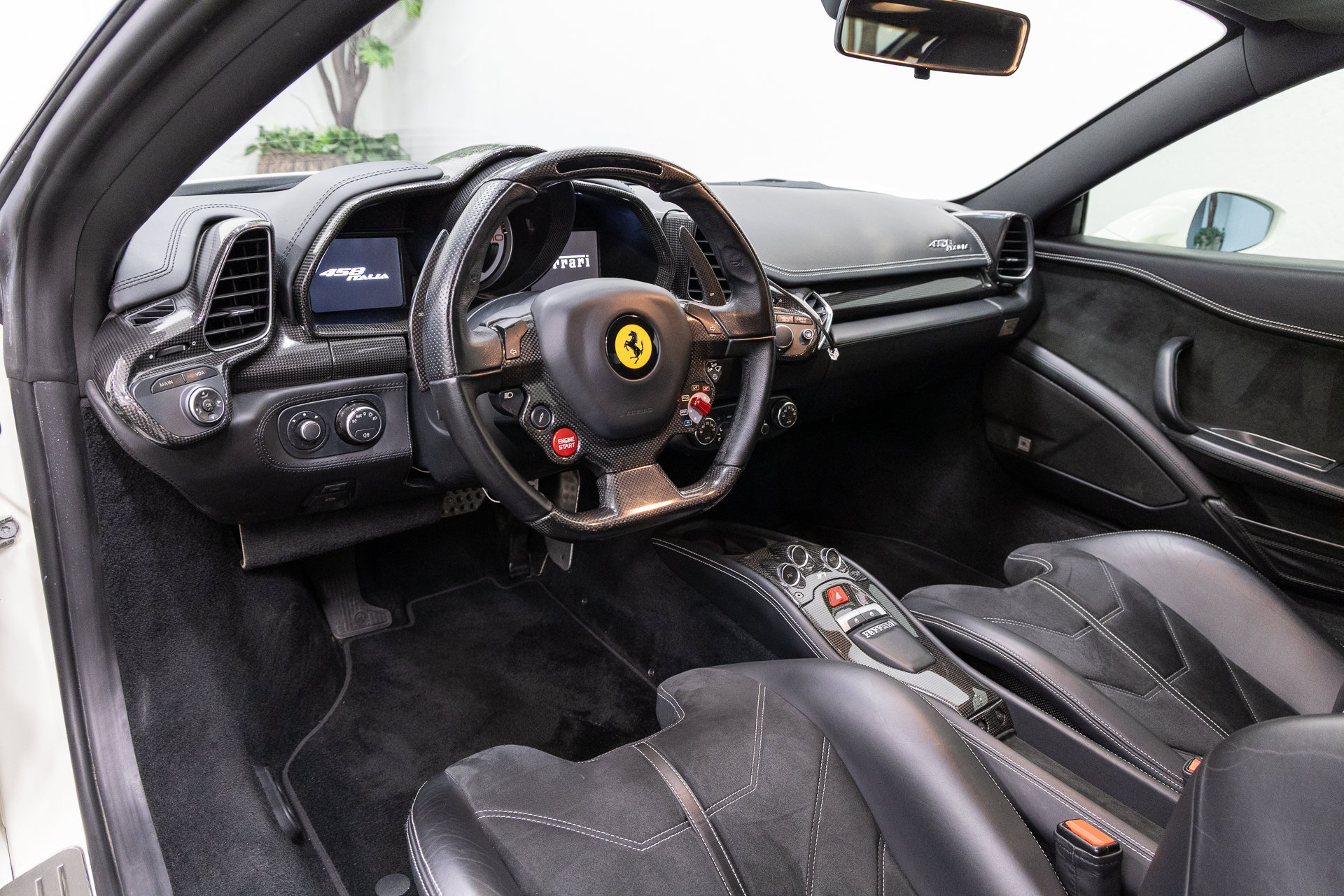 Used 2011 Ferrari 458 Italia Coupe RWD image 5