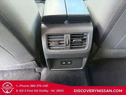 Certified 2025 Nissan Rogue SV FWD image 29