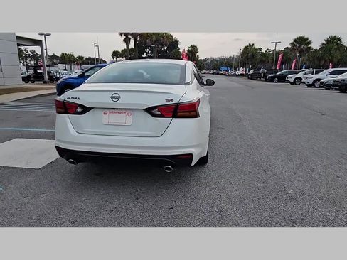 Used 2024 Nissan Altima 2.5 SR w/ SR Premium Package image 31