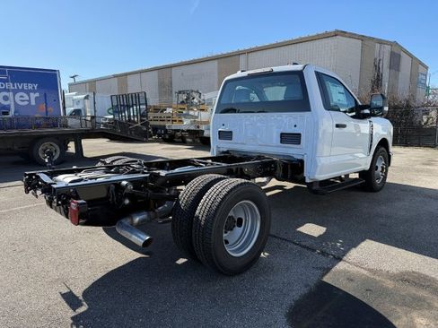 New 2026 Ford F350 XL w/ XL Chrome Package RWD image 6