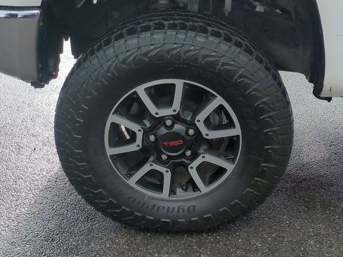 Used 2016 Toyota Tundra SR5 image 13