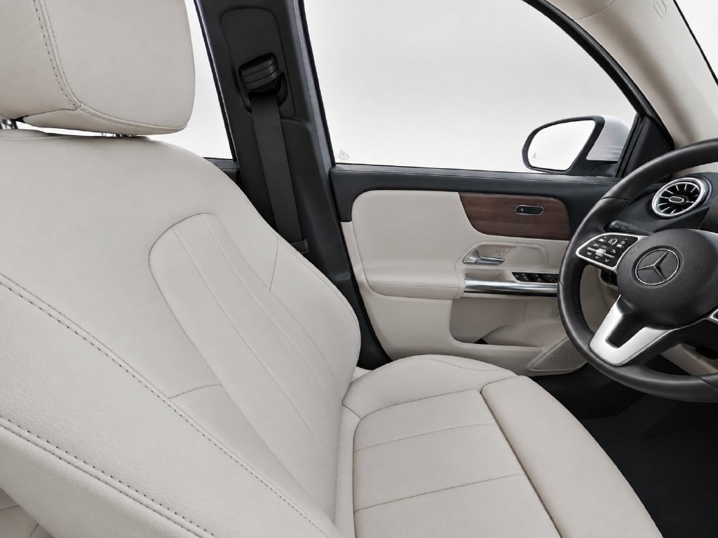 Used 2022 Mercedes-Benz GLA 250 4MATIC image 27