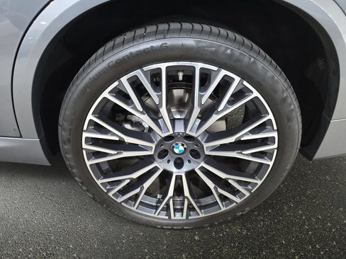 Used 2026 BMW X5 xDrive40i w/ M Sport Package AWD/4WD image 32