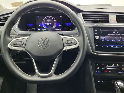 Used 2022 Volkswagen Tiguan SE FWD image 22
