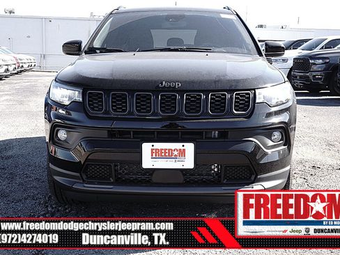 New 2026 Jeep Compass Latitude image 8