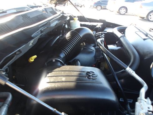 Used 2014 RAM 1500 Express image 20