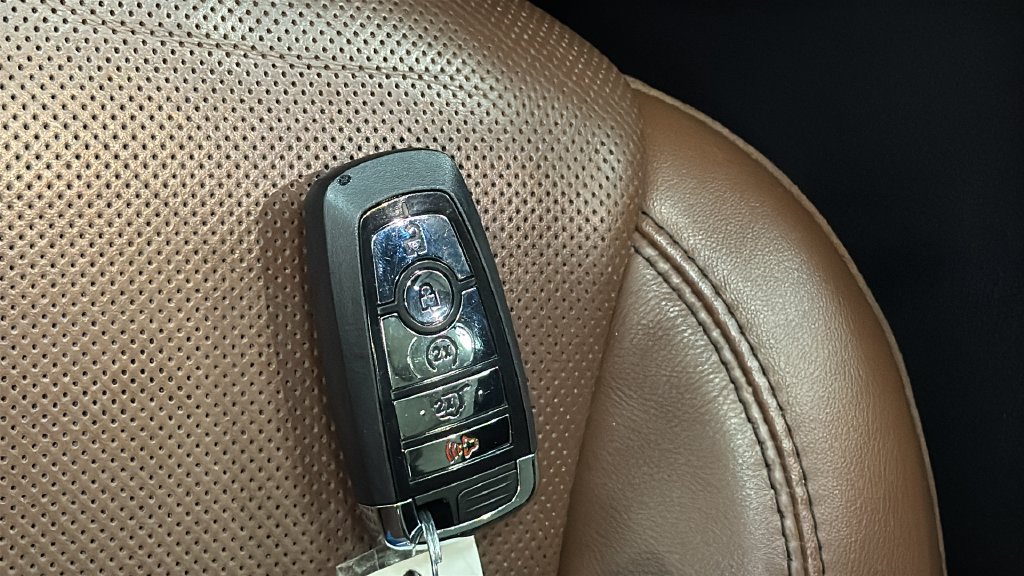 Used 2022 Lincoln Aviator Grand Touring AWD/4WD image 21