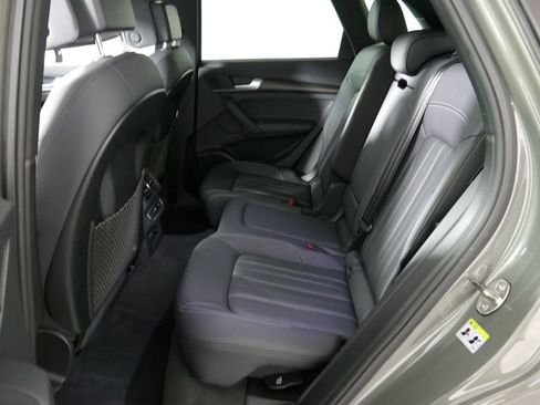 Used 2023 Audi Q5 2.0T Premium Plus w/ Premium Plus Package AWD/4WD image 28