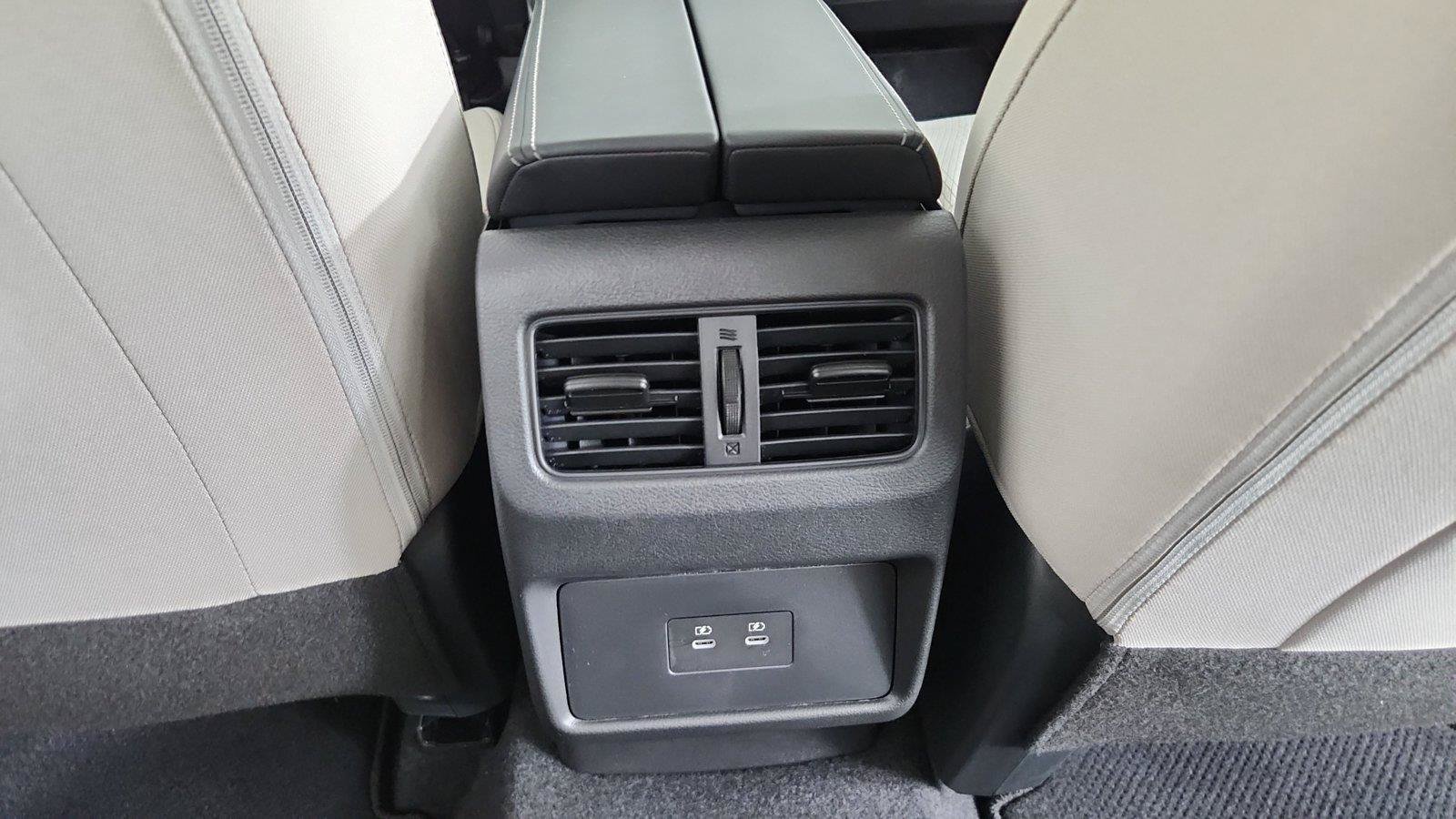 Used 2025 Nissan Rogue SV AWD/4WD image 21