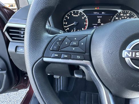 Used 2024 Nissan Altima 2.5 SV image 21