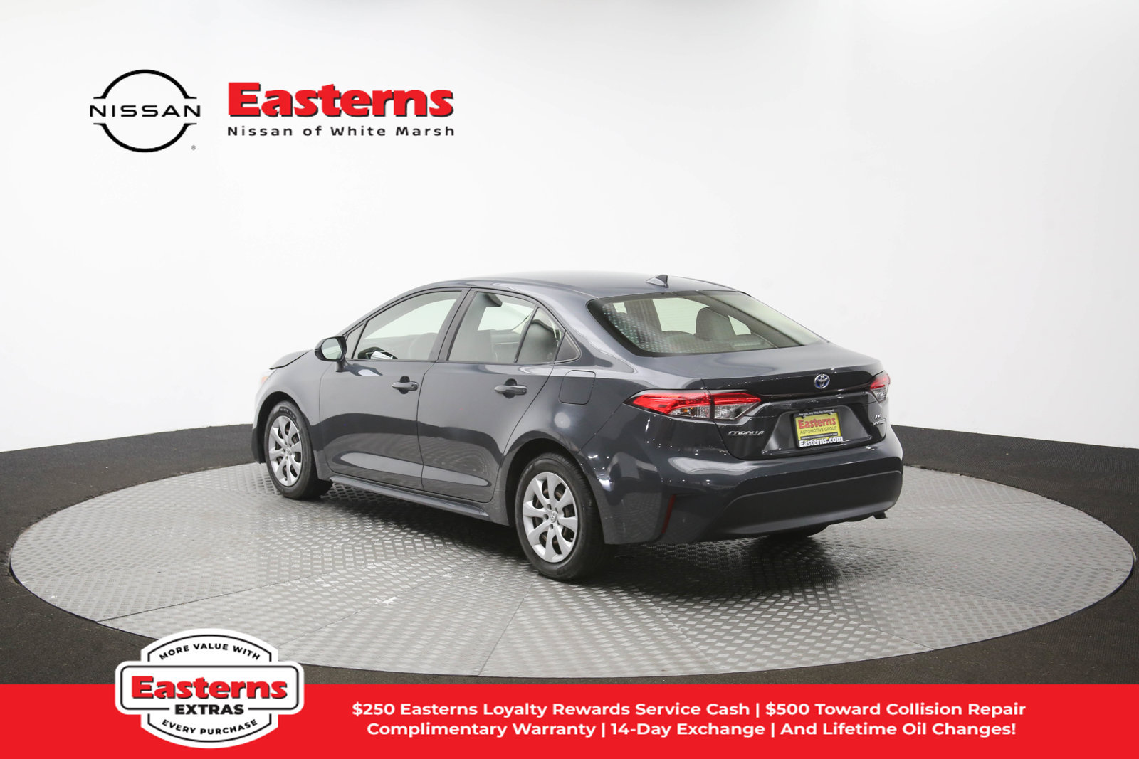 Used 2023 Toyota Corolla LE w/ Carpet Mat Package (TMS) FWD image 97