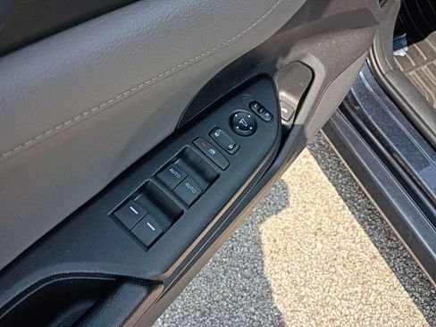 Used 2016 Honda Civic Touring image 10