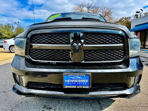 Used 2015 RAM 1500 Express w/ Black Ram 1500 Express Group RWD image 5