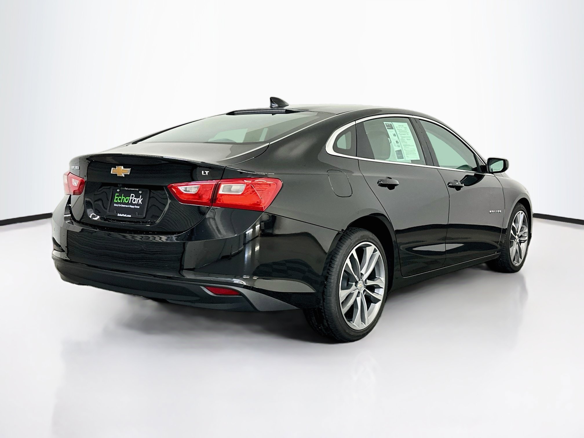 Used 2025 Chevrolet Malibu LT FWD image 9