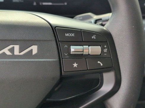 Used 2025 Kia K4 FWD image 21