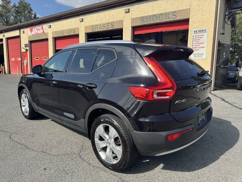 Used 2020 Volvo XC40 T5 Momentum AWD/4WD image 6