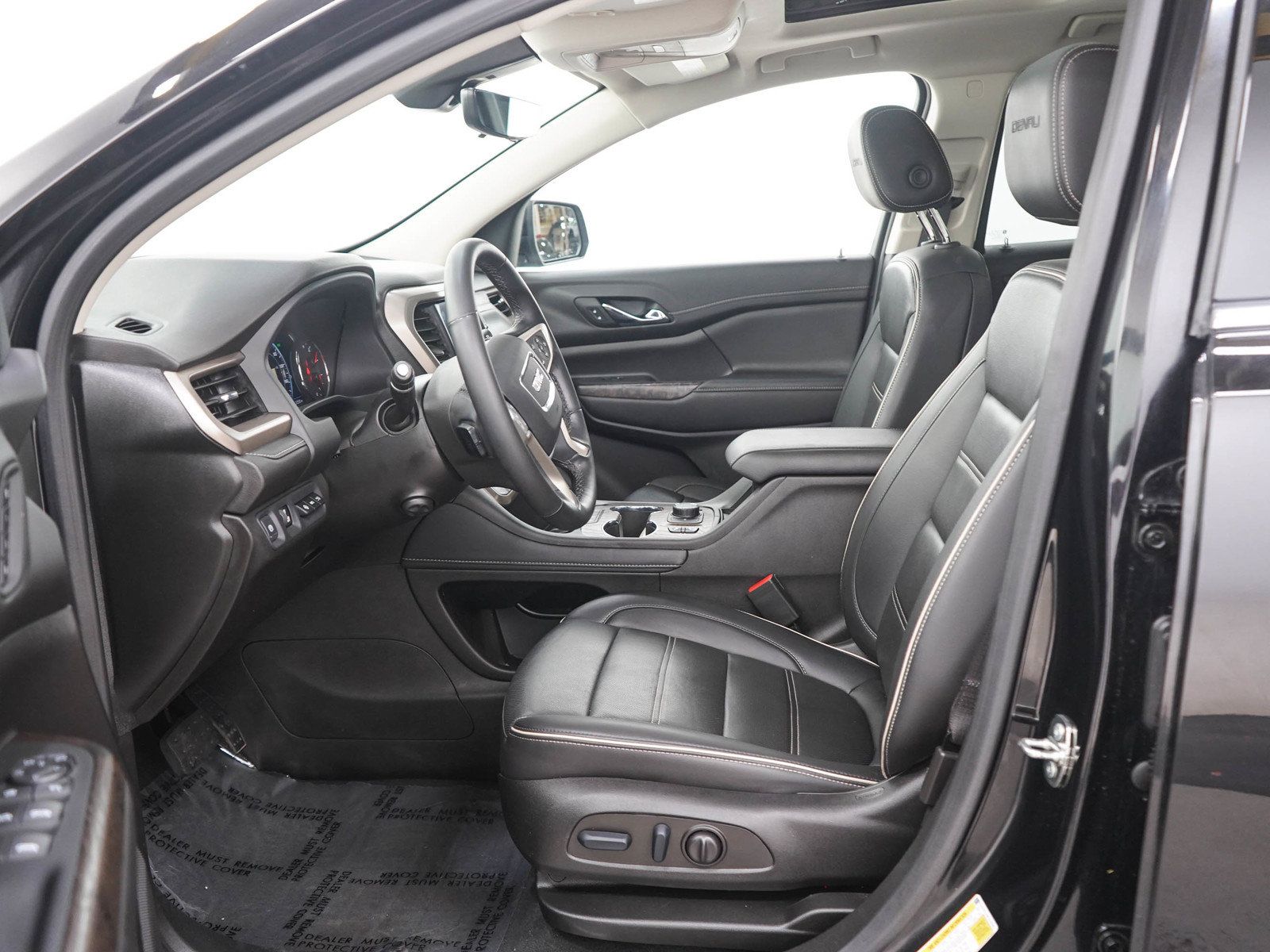 Used 2023 GMC Acadia Denali w/ Black Diamond Edition AWD/4WD image 23