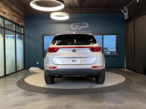 Used 2019 Kia Sportage LX w/ LX Popular Package AWD/4WD image 4
