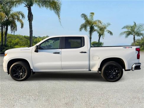 Used 2024 Chevrolet Silverado 1500 Custom image 2