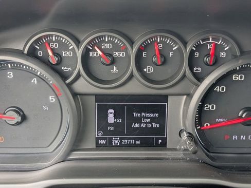 Used 2024 Chevrolet Silverado 2500 Custom w/ Custom Value Package image 25