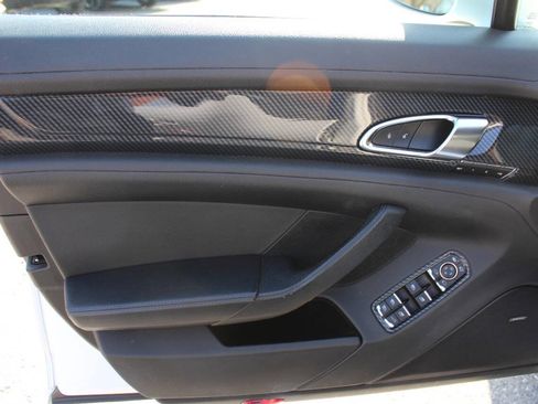 Used 2016 Porsche Panamera 4 Edition image 18
