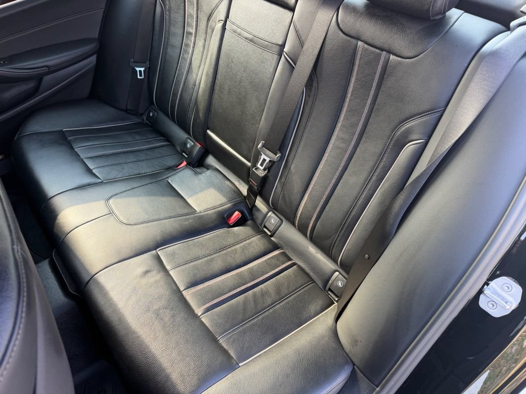 Used 2018 BMW M550i xDrive AWD/4WD image 27
