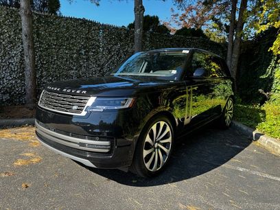 New 2025 Land Rover Range Rover SE
