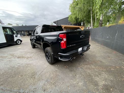 Used 2021 Chevrolet Silverado 1500 LT Trail Boss w/ Convenience Package II AWD/4WD image 4