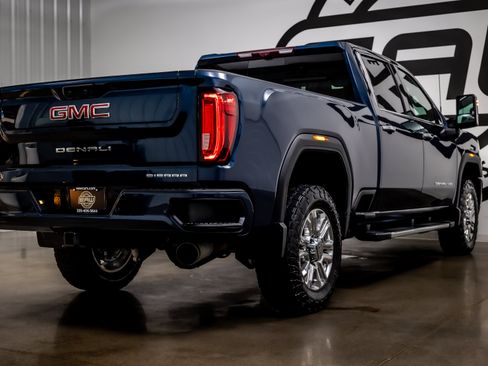 Used 2021 GMC Sierra 2500 Denali w/ Denali Ultimate Package AWD/4WD image 35