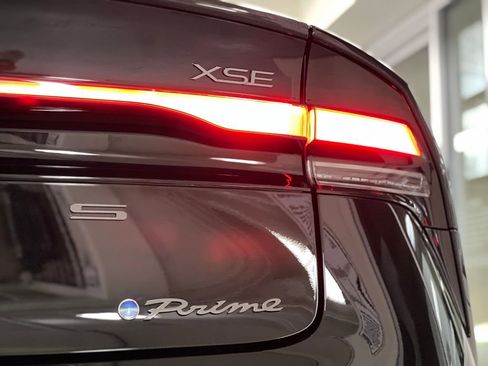 Used 2024 Toyota Prius Prime image 10