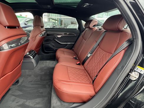 Used 2025 Audi S8 w/ Executive Package AWD/4WD image 6