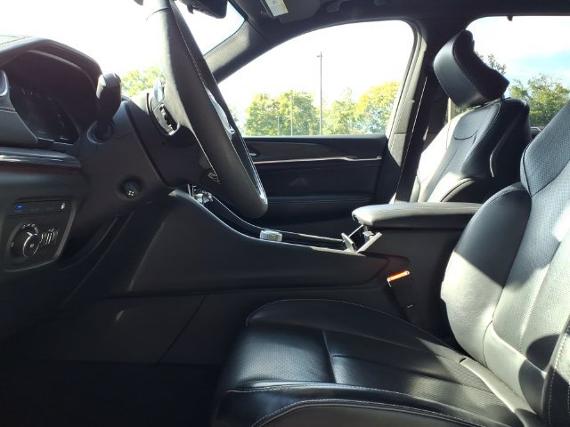 Certified 2023 Jeep Grand Cherokee Overland w/ Luxury Tech Group IV AWD/4WD image 21