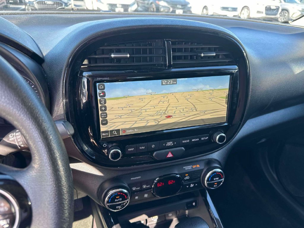 Used 2022 Kia Soul S FWD image 25
