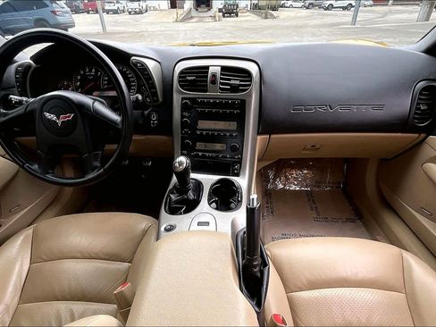 Used 2005 Chevrolet Corvette Coupe w/ Preferred Equipment Group RWD image 14