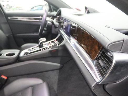 Used 2020 Porsche Panamera 4S AWD/4WD image 32