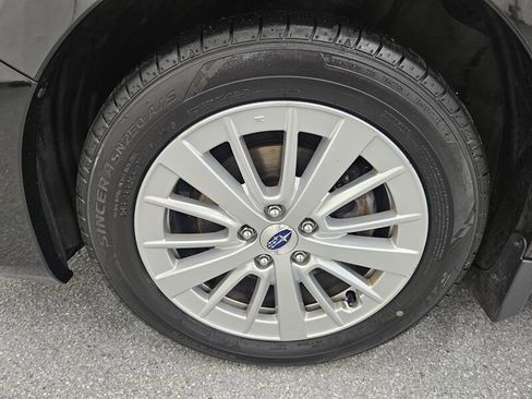 Used 2018 Subaru Impreza 2.0i Premium image 15