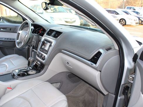 Used 2016 GMC Acadia SLT w/ Open Road Package image 17